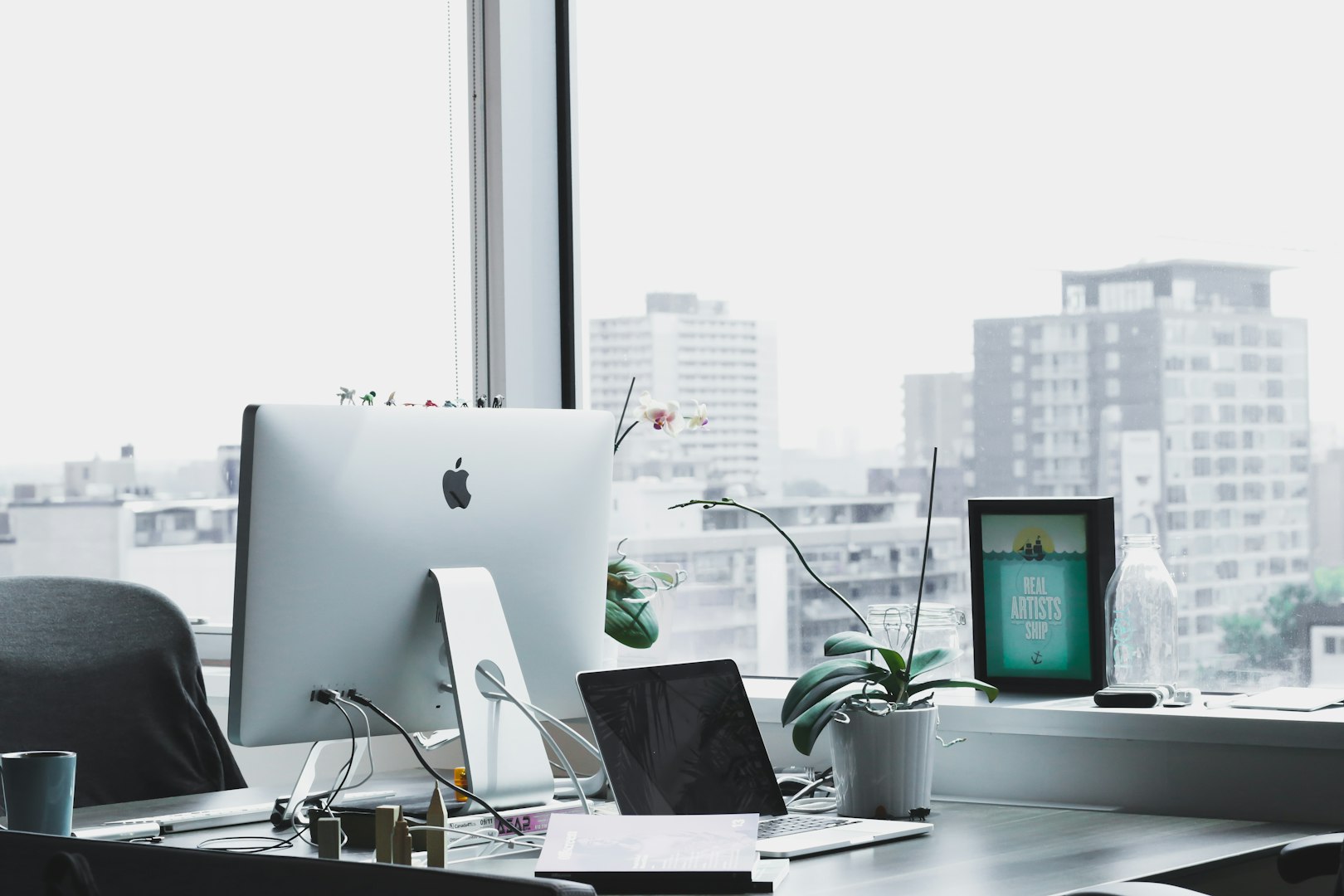 Commercial cleaning, Office cleaning